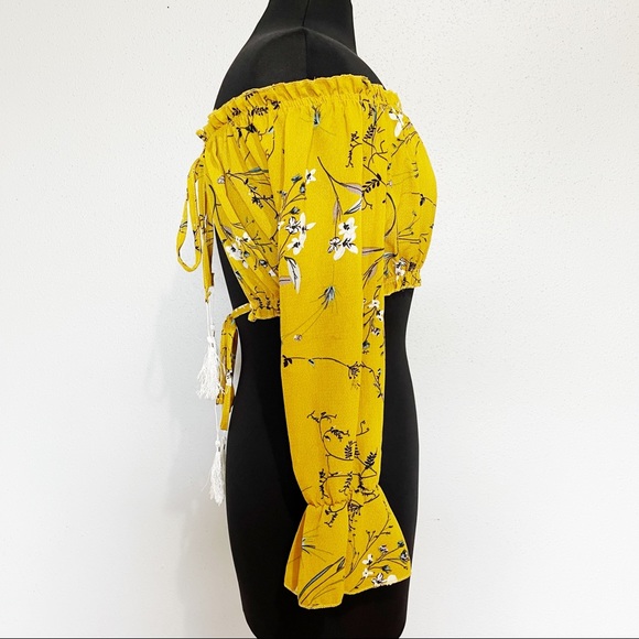 🍩Bell Sleeve Mustard Crop Top Back Tie Size Small - Picture 4 of 9